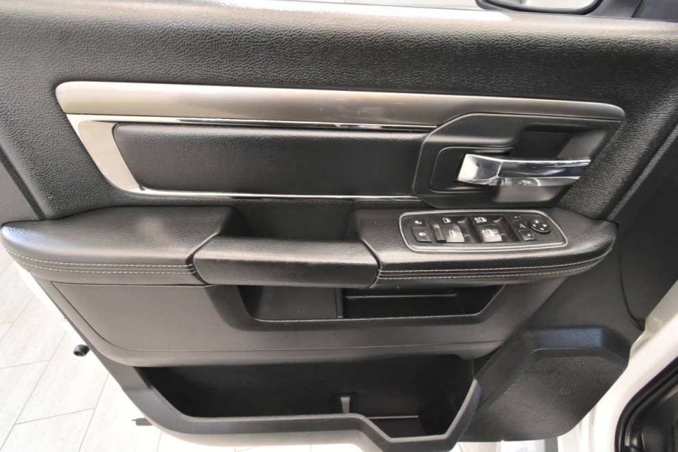 2016 RAM 1500 Sport 4x4 4dr Crew Cab 5.5 ft. SB Pickup, White, Mileage: 129,216 - photo 12