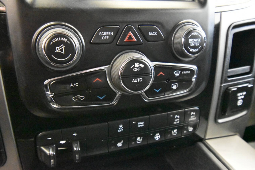 2016 RAM 1500 Sport 4x4 4dr Crew Cab 5.5 ft. SB Pickup, White, Mileage: 129,216 - photo 18