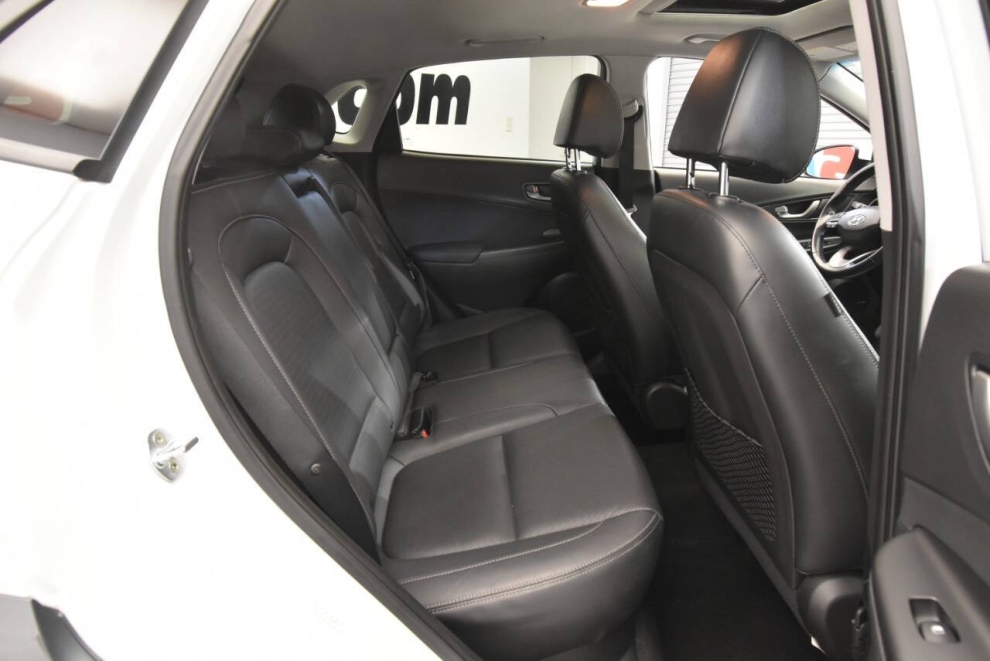 2019 Hyundai Kona Limited 4dr Crossover, White, Mileage: 46,498 - photo 17