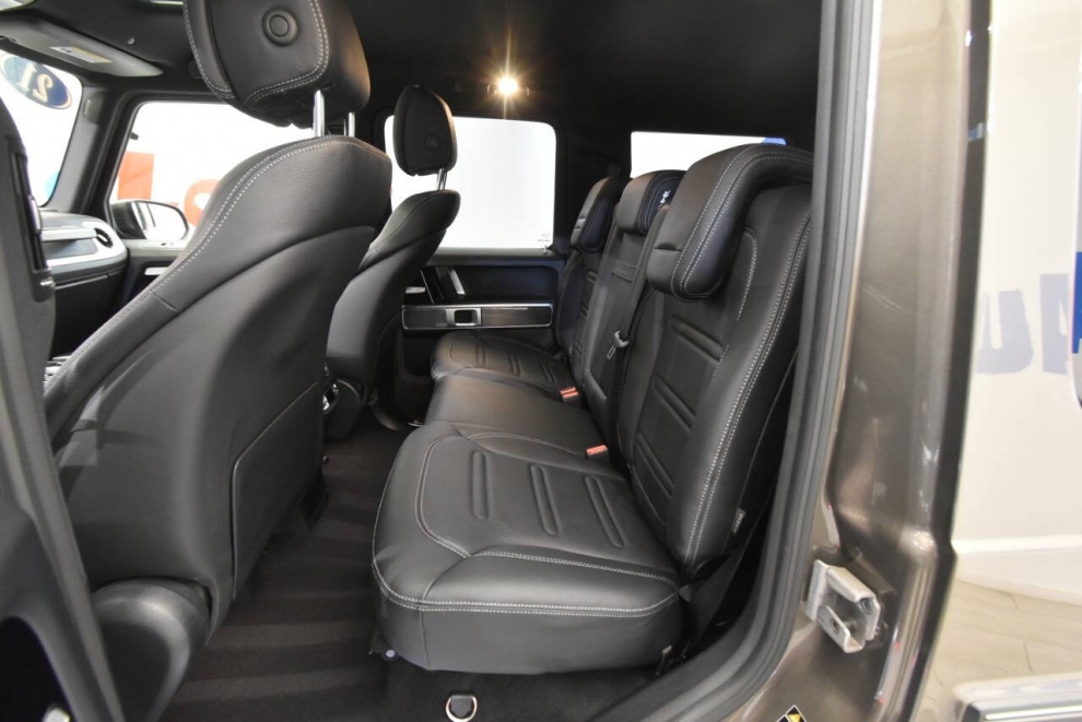 2021 Mercedes-Benz G-Class G 550 AWD 4MATIC 4dr SUV, Gray, Mileage: 21,435 - photo 13