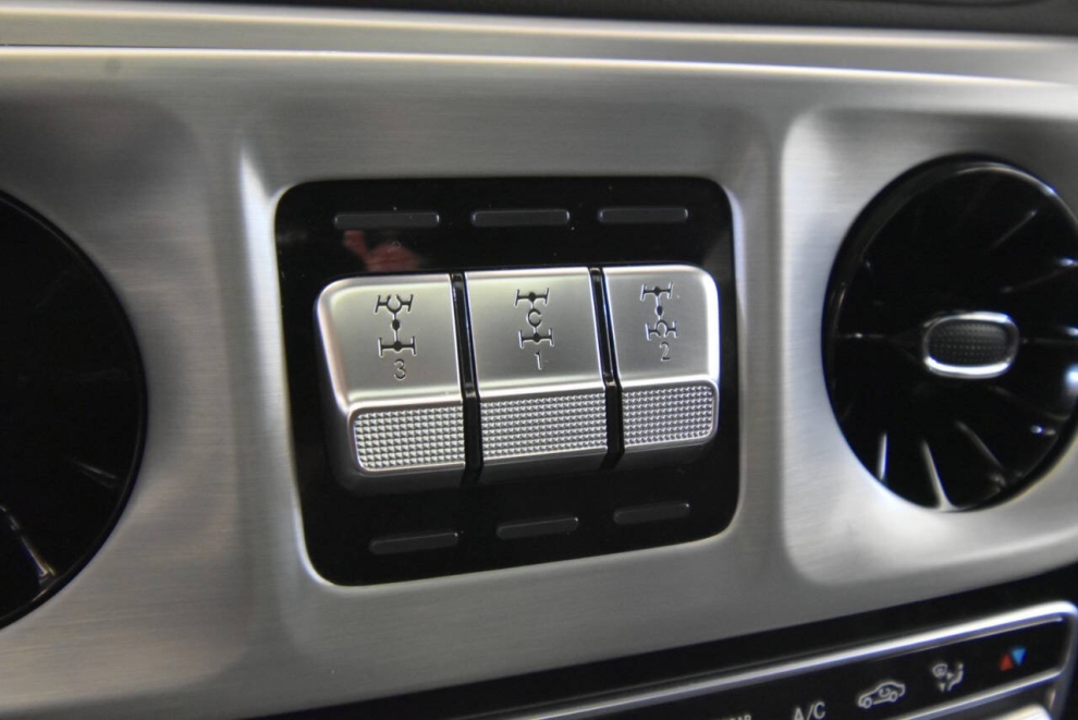 2021 Mercedes-Benz G-Class G 550 AWD 4MATIC 4dr SUV, Gray, Mileage: 21,435 - photo 23