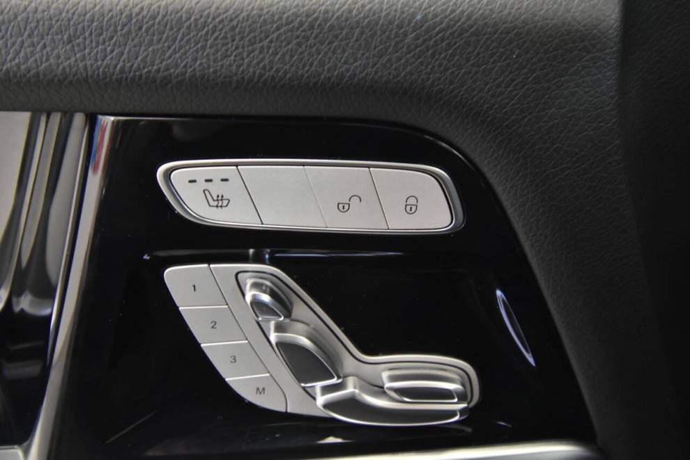 2021 Mercedes-Benz G-Class G 550 AWD 4MATIC 4dr SUV, Gray, Mileage: 21,435 - photo 35