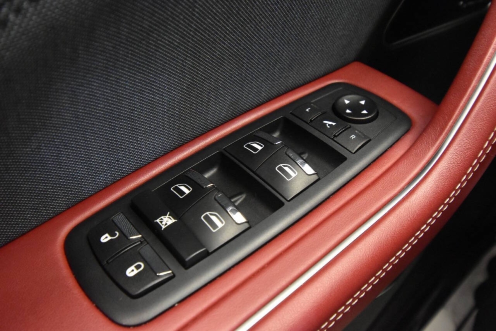 2020 Maserati Levante GranLusso AWD 4dr SUV, White, Mileage: 30,530 - photo 29