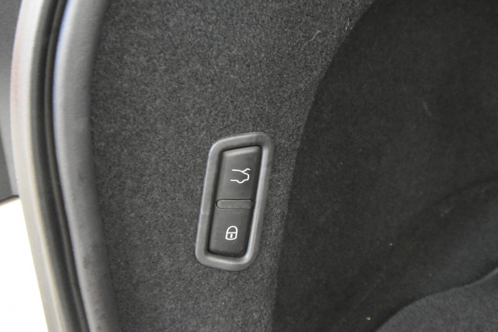 2020 Maserati Levante GranLusso AWD 4dr SUV, White, Mileage: 30,530 - photo 35