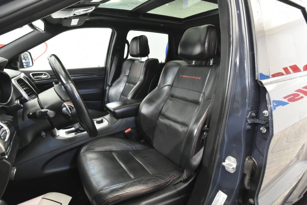 2017 Jeep Grand Cherokee Trailhawk 4x4 4dr SUV, Gris, Mileage: 105,671 - photo 10