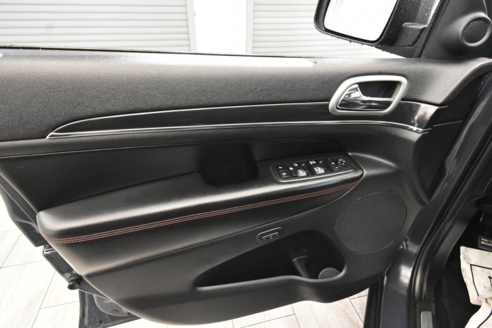 2017 Jeep Grand Cherokee Trailhawk 4x4 4dr SUV, Gris, Mileage: 105,671 - photo 12