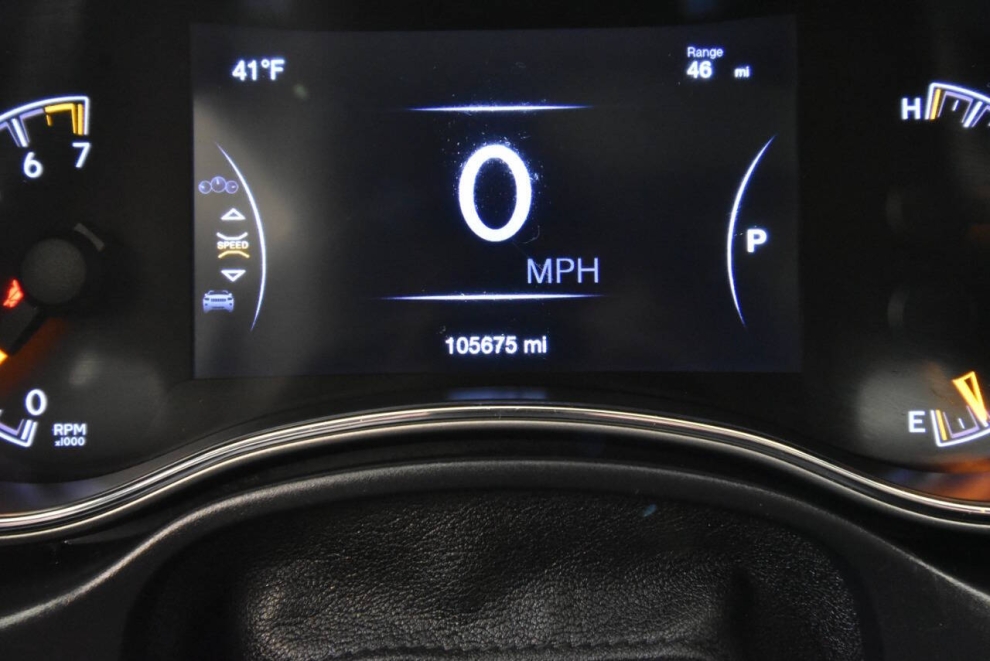 2017 Jeep Grand Cherokee Trailhawk 4x4 4dr SUV, Gris, Mileage: 105,671 - photo 29