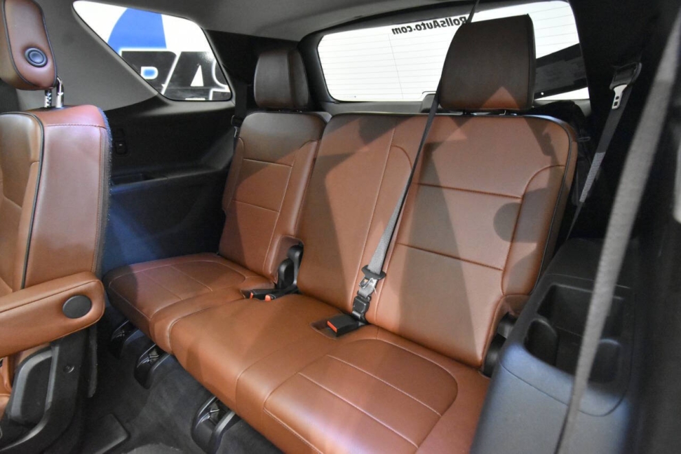 2018 Chevrolet Traverse High Country 4x4 4dr SUV, White, Mileage: 96,456 - photo 14