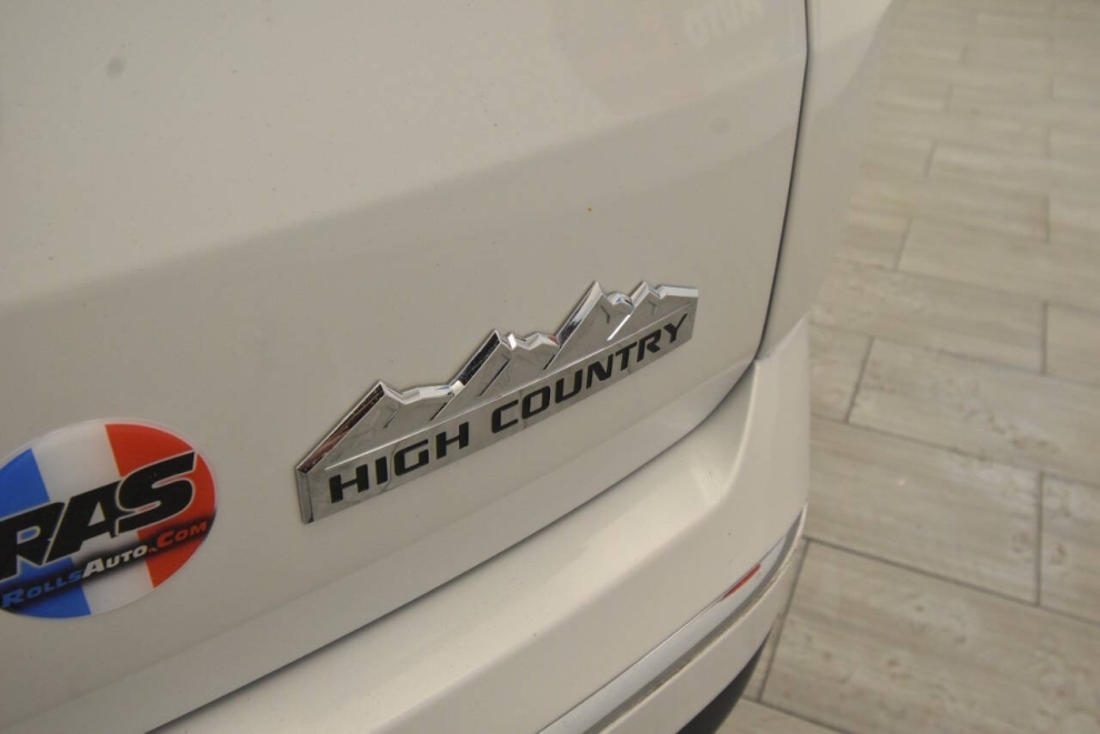 2018 Chevrolet Traverse High Country 4x4 4dr SUV, White, Mileage: 96,456 - photo 33