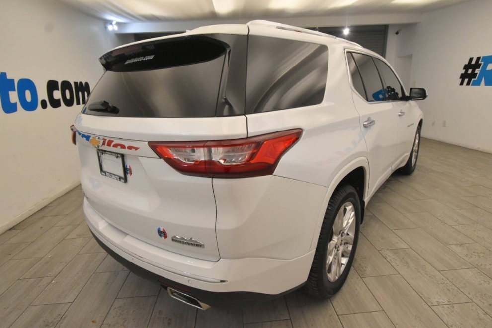 2018 Chevrolet Traverse High Country 4x4 4dr SUV, White, Mileage: 96,456 - photo 4