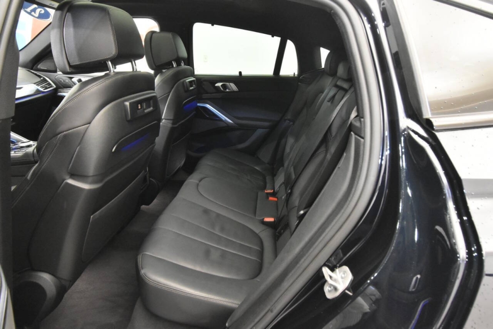 2021 BMW X6 xDrive40i AWD 4dr Sports Activity Coupe, Blue, Mileage: 103,049 - photo 13