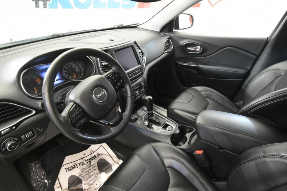 2023 Jeep Cherokee Altitude Lux 4x4 4dr SUV, Gray, Mileage: 65,166 - photo 11