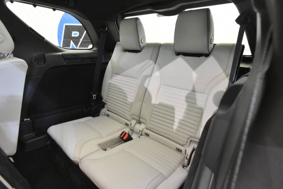 2019 Land Rover Discovery HSE Luxury AWD 4dr SUV, Blue, Mileage: 40,438 - photo 14