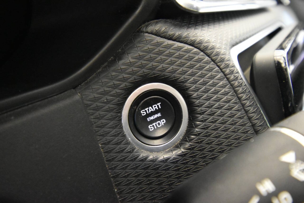 2019 Land Rover Range Rover Velar P250 S AWD 4dr SUV, W, Mileage: 80,351 - photo 24