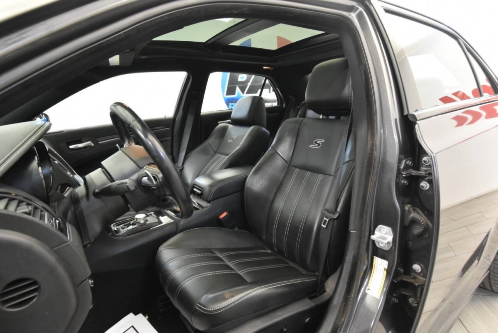 2019 Chrysler 300 S 4dr Sedan, Gray, Mileage: 47,282 - photo 10