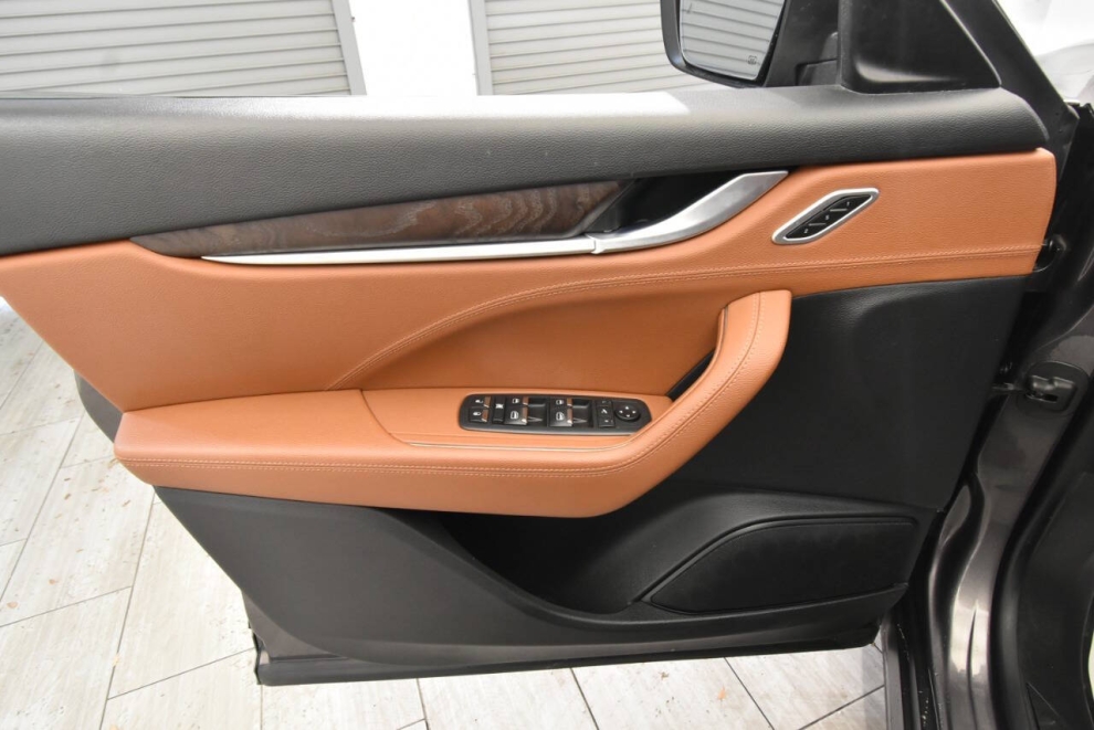 2020 Maserati Levante Base AWD 4dr SUV, Gray, Mileage: 63,243 - photo 12