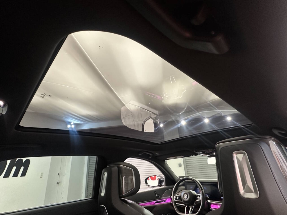 2024 BMW 7 Series 740i xDrive AWD 4dr Sedan, Blue, Mileage: 27,670 - photo 20