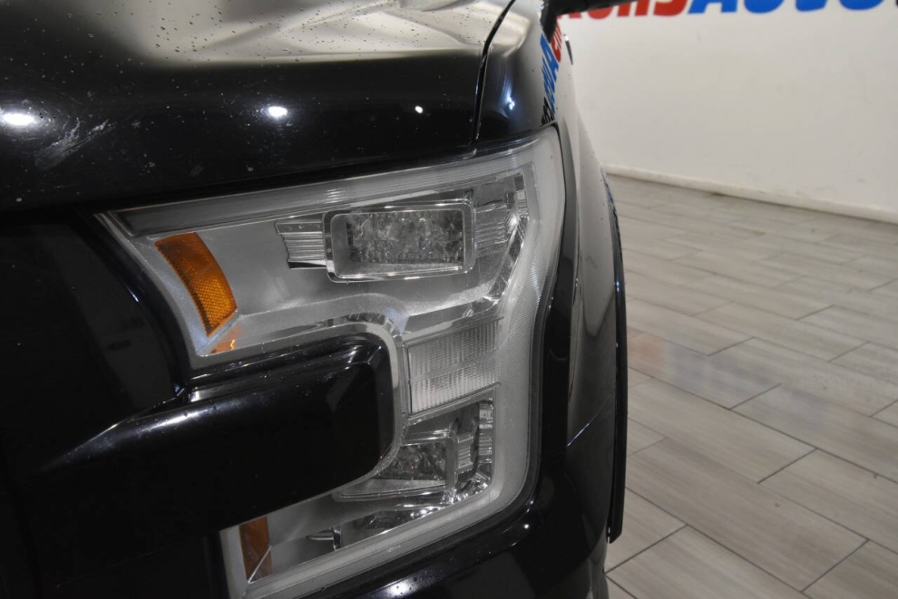 2016 Ford F-150, Negro, Mileage: 117,254 - photo 8
