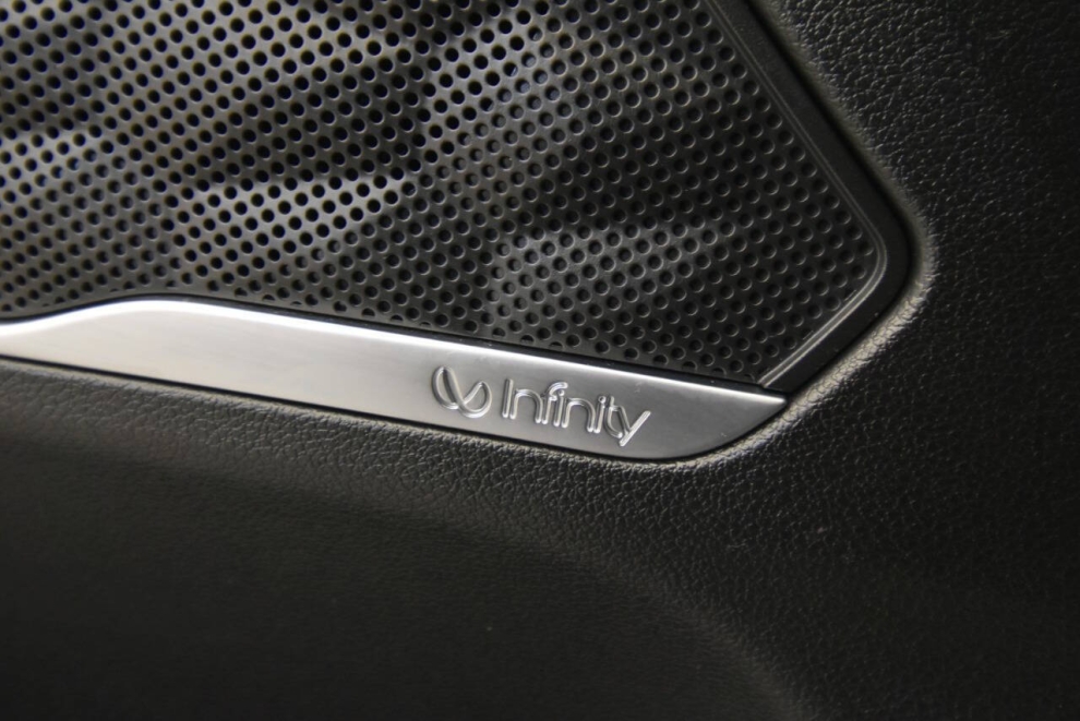 2019 Hyundai Santa Fe Ultimate 2.0T AWD 4dr Crossover, Black, Mileage: 98,540 - photo 32