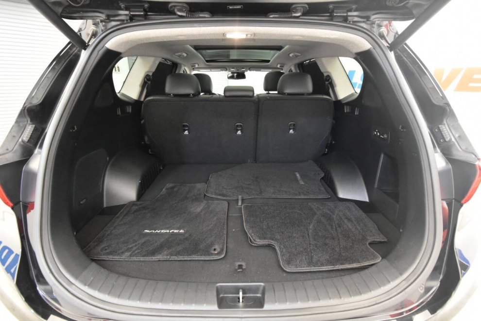 2019 Hyundai Santa Fe Ultimate 2.0T AWD 4dr Crossover, Black, Mileage: 98,540 - photo 35