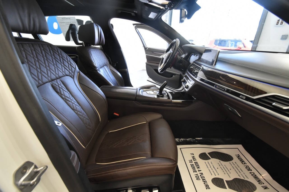 2018 BMW 7 Series 750i xDrive AWD 4dr Sedan, White, Mileage: 88,967 - photo 17