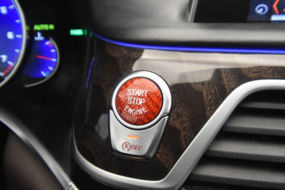 2018 BMW 7 Series 750i xDrive AWD 4dr Sedan, White, Mileage: 88,967 - photo 27