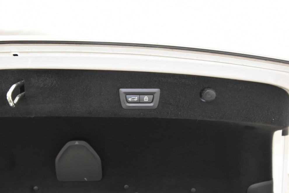 2018 BMW 7 Series 750i xDrive AWD 4dr Sedan, White, Mileage: 88,967 - photo 37