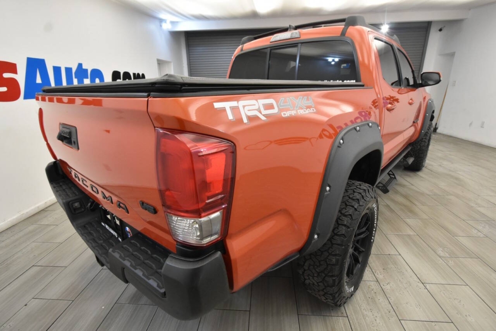2016 Toyota Tacoma TRD Off Road 4x4 4dr Double Cab 5.0 ft SB 6A, Orange, Mileage: 105,000 - photo 4