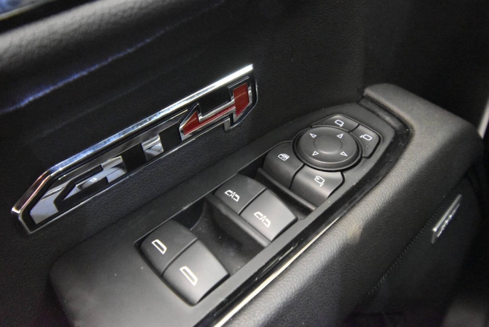 2023 GMC Sierra 1500 AT4 4x4 4dr Crew Cab 5.8 ft. SB, White, Mileage: 71,761 - photo 32