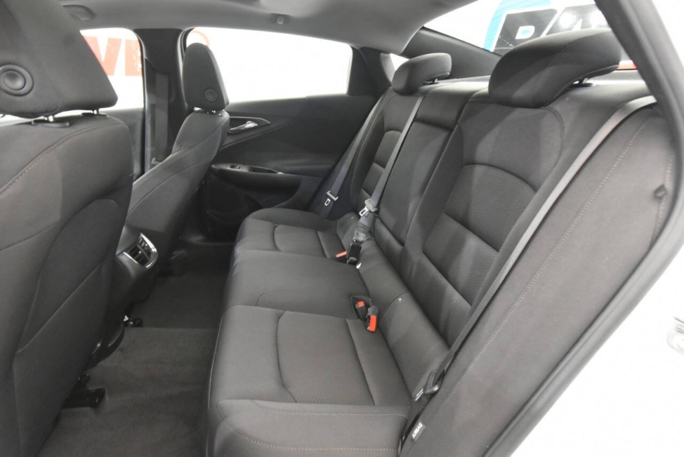 2024 Chevrolet Malibu LT 4dr Sedan w/1LT, White, Mileage: 61,339 - photo 13