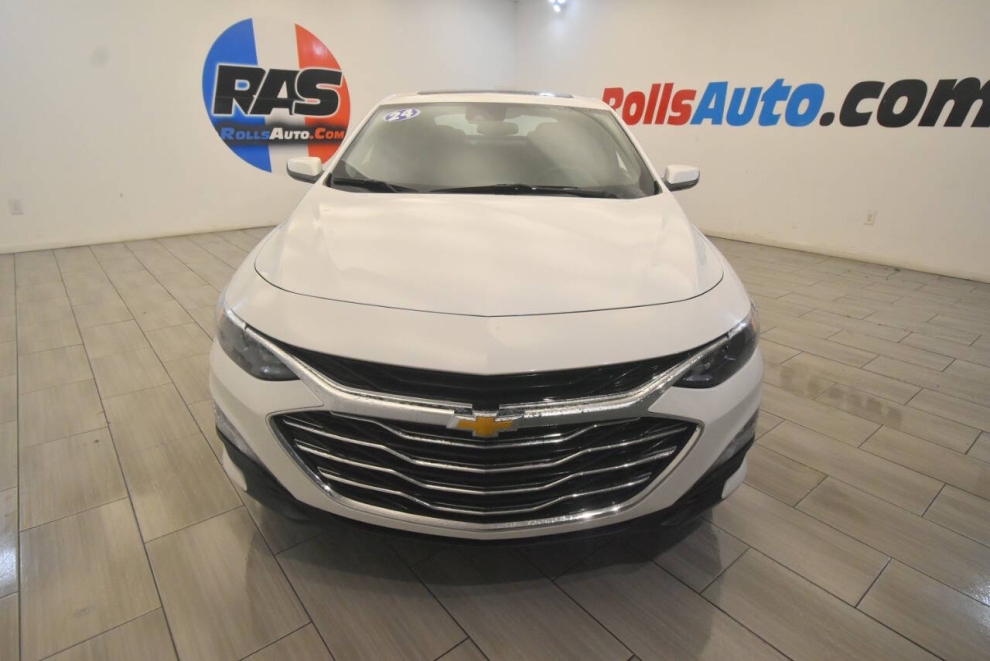 2024 Chevrolet Malibu LT 4dr Sedan w/1LT, White, Mileage: 61,339 - photo 7