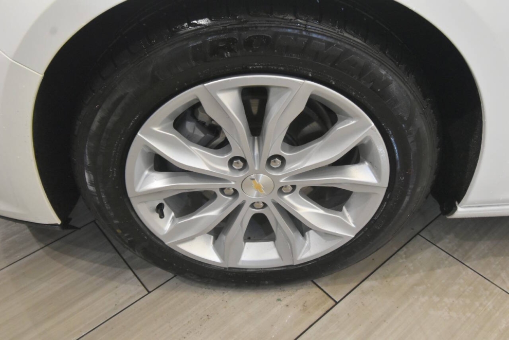 2024 Chevrolet Malibu LT 4dr Sedan w/1LT, White, Mileage: 61,339 - photo 9