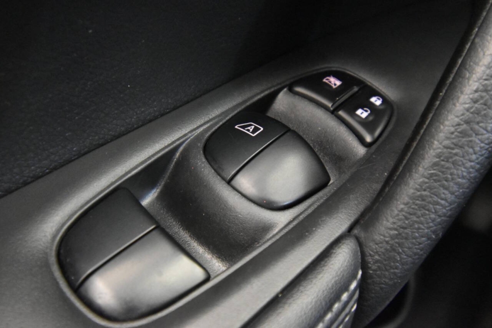 2019 Nissan Rogue SV AWD 4dr Crossover, Black, Mileage: 89,091 - photo 31