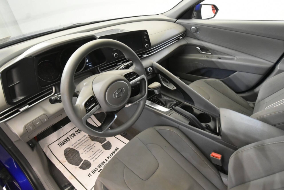 2023 Hyundai Elantra, Azul, Mileage: 52,233 - photo 11