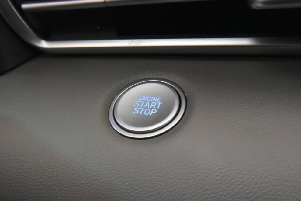 2023 Hyundai Elantra, Azul, Mileage: 52,233 - photo 22