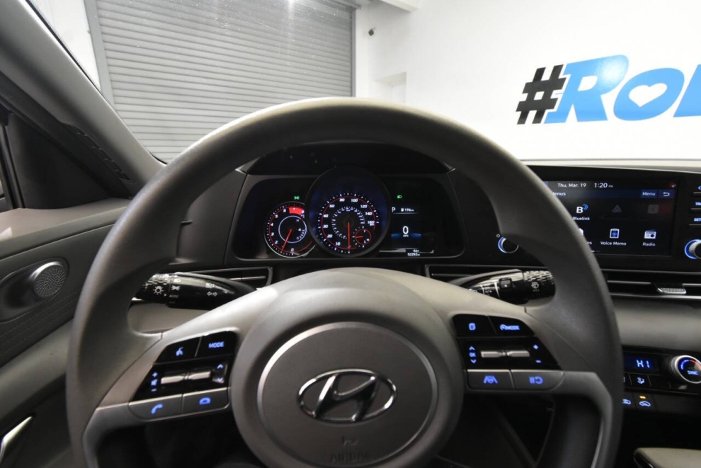 2023 Hyundai Elantra, Azul, Mileage: 52,233 - photo 23