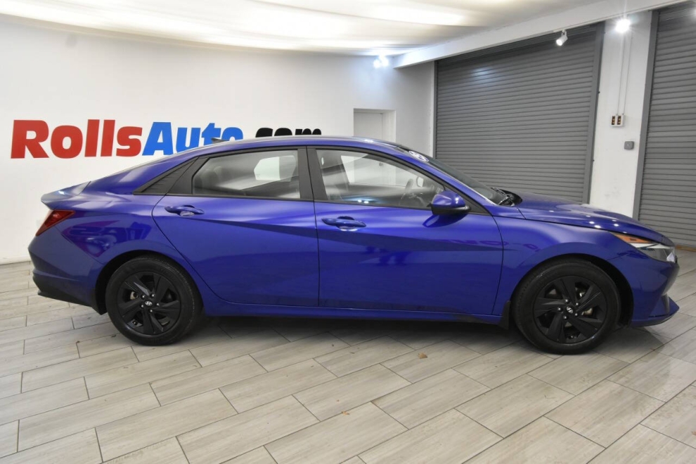 2023 Hyundai Elantra, Azul, Mileage: 52,233 - photo 5