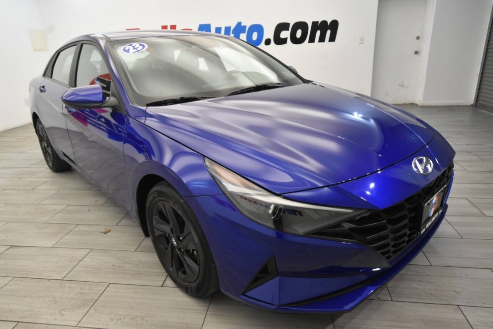 2023 Hyundai Elantra, Azul, Mileage: 52,233 - photo 6