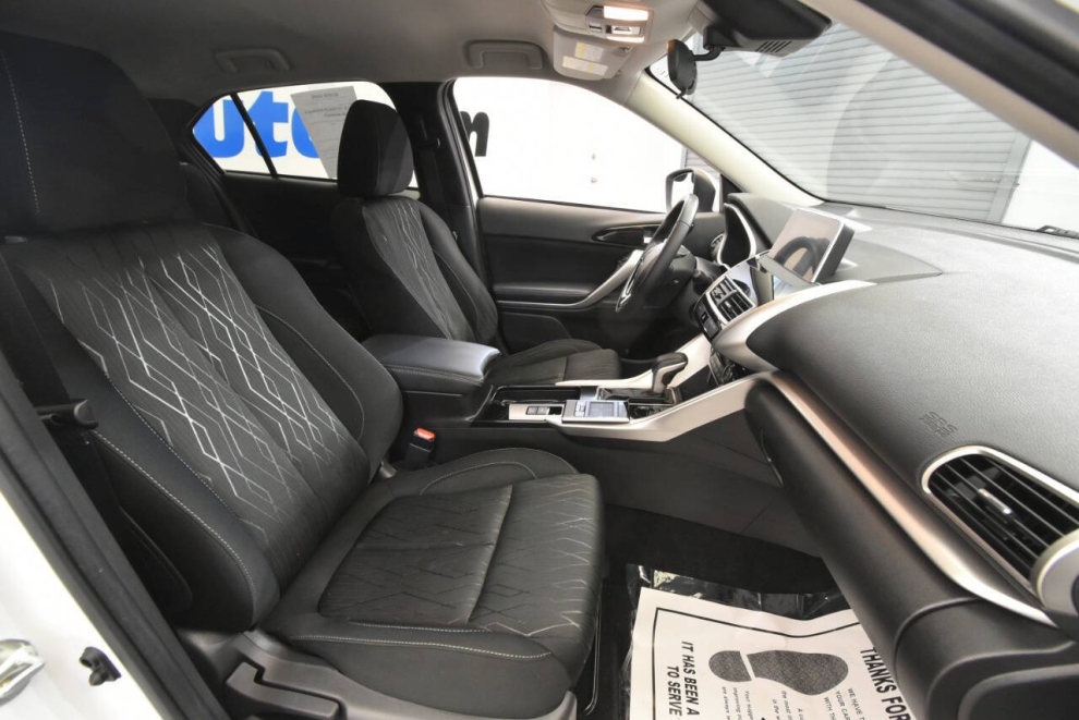 2020 Mitsubishi Eclipse Cross SE 4dr Crossover, White, Mileage: 63,335 - photo 14