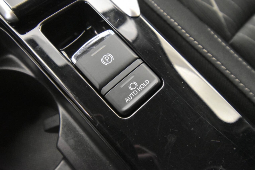 2020 Mitsubishi Eclipse Cross SE 4dr Crossover, White, Mileage: 63,335 - photo 17