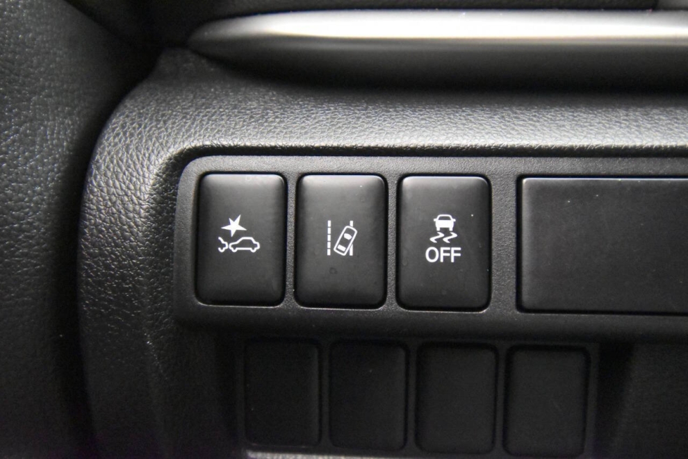 2020 Mitsubishi Eclipse Cross SE 4dr Crossover, White, Mileage: 63,335 - photo 30