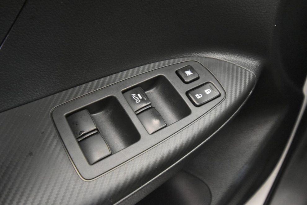 2020 Mitsubishi Eclipse Cross SE 4dr Crossover, White, Mileage: 63,335 - photo 32