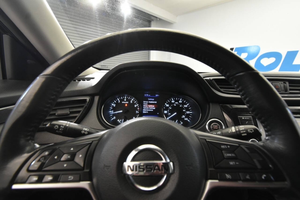 2018 Nissan Rogue SV AWD 4dr Crossover, Black, Mileage: 70,569 - photo 23