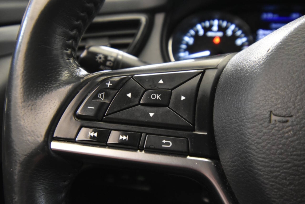 2018 Nissan Rogue SV AWD 4dr Crossover, Black, Mileage: 70,569 - photo 24