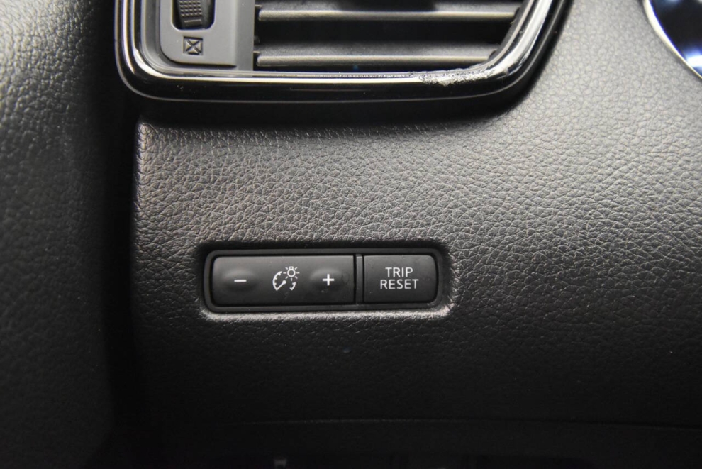 2018 Nissan Rogue SV AWD 4dr Crossover, Black, Mileage: 70,569 - photo 27