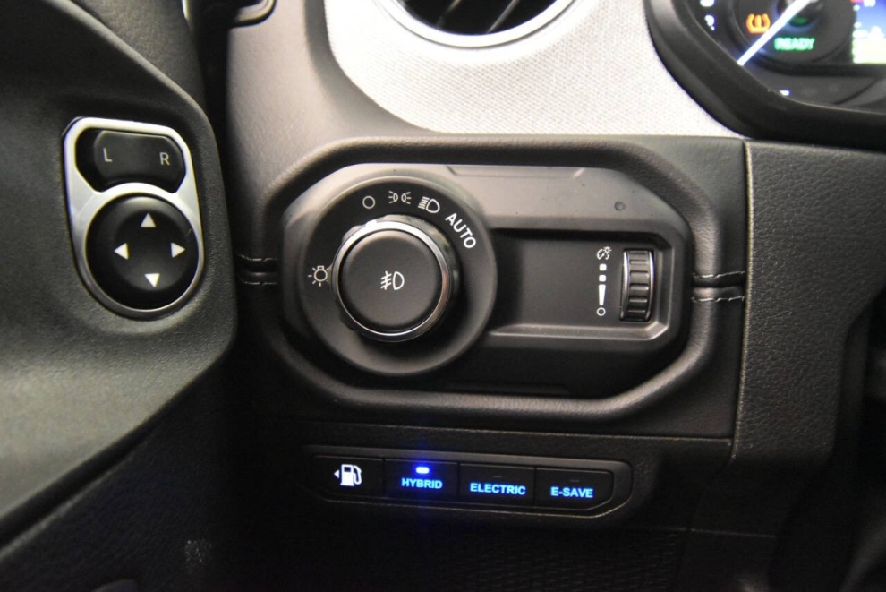 2025 Jeep Wrangler Sahara 4xe 4x4 4dr SUV, Gris, Mileage: 15,069 - photo 28