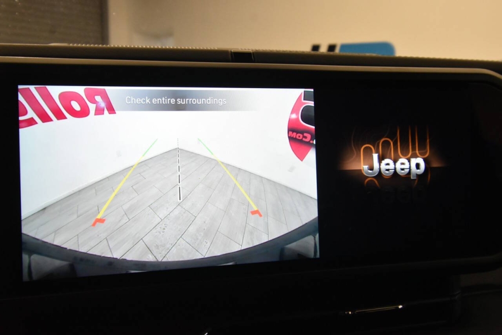 2025 Jeep Wrangler Sahara 4xe 4x4 4dr SUV, Negro, Mileage: 16,920 - photo 21