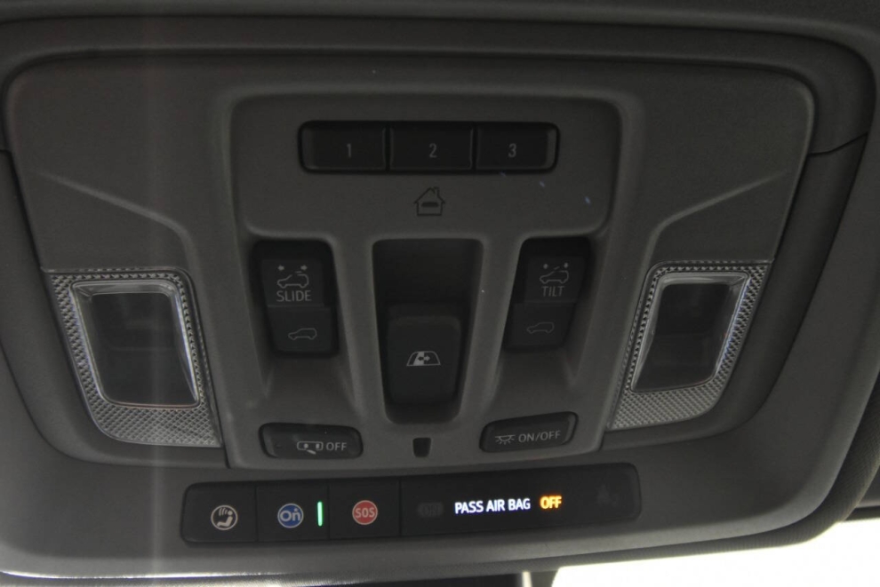 2021 Chevrolet Silverado 1500, Negro, Mileage: 101,144 - photo 21