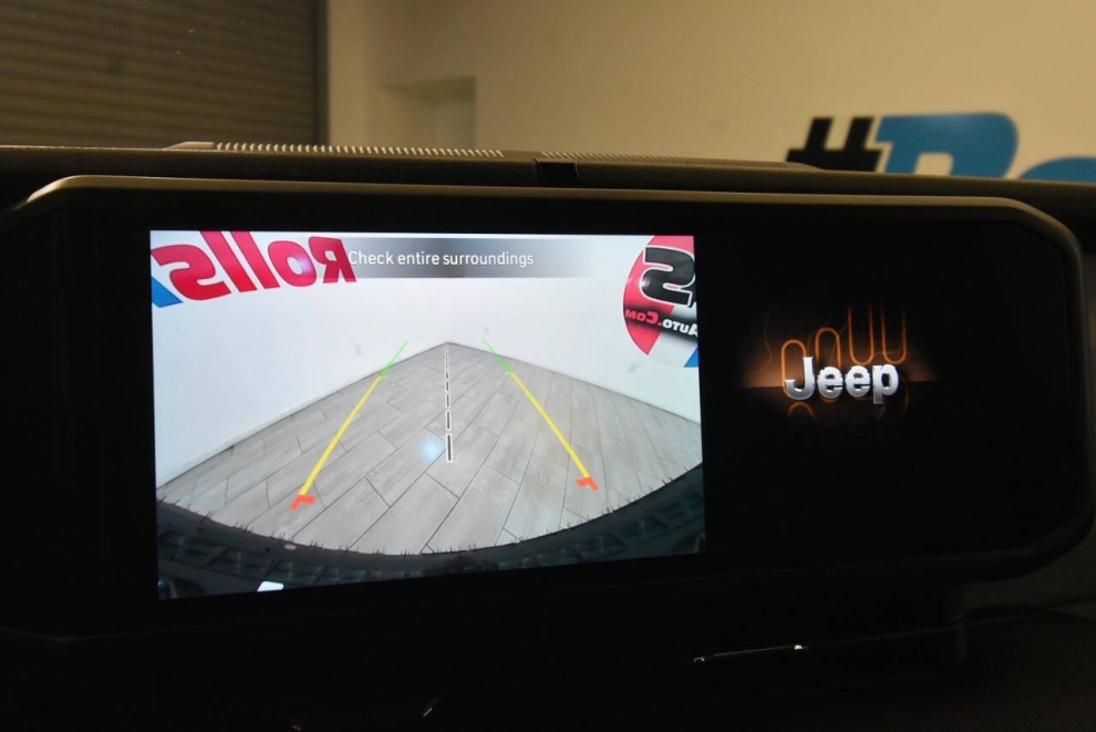 2025 Jeep Wrangler Willys 4xe 4x4 4dr SUV, Negro, Mileage: 11,546 - photo 21