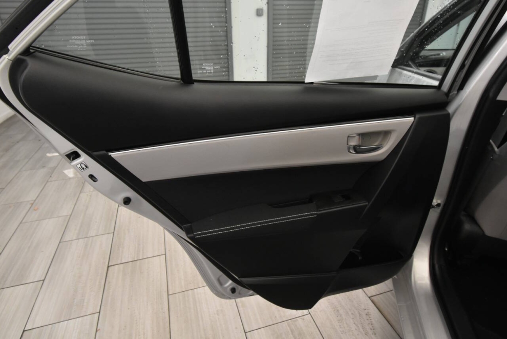2017 Toyota Corolla LE 4dr Sedan, Silver, Mileage: 109,765 - photo 14